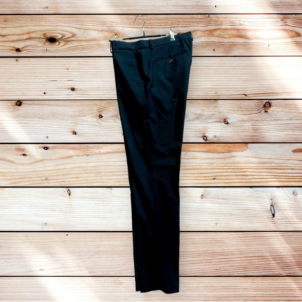 Men's Calvin Klein Suit - Picture 6 of 6